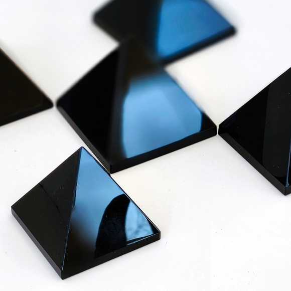 Black Obsidian, Pyramid, Crystals, metaphysical, academia, cottagecore, Goth - Picture 2 of 6